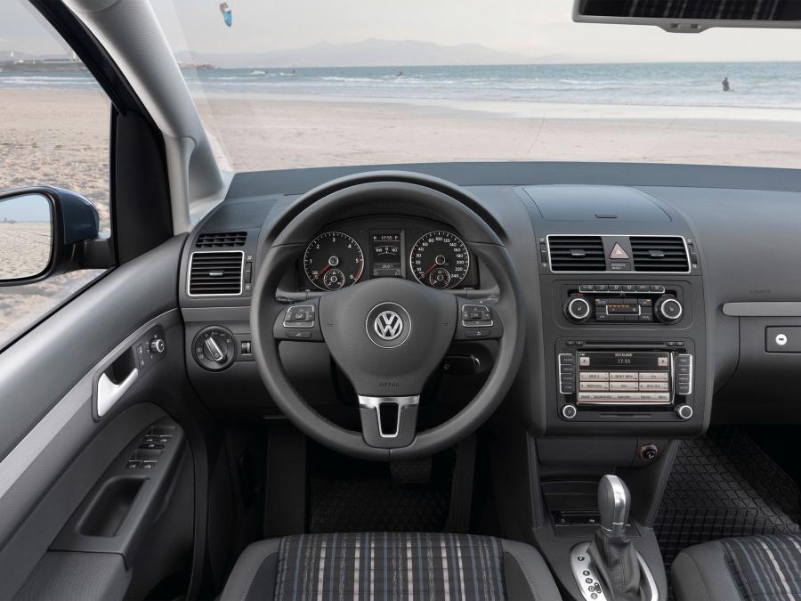  Volkswagen CrossTouran 2010 года  (фото 4 из 26)